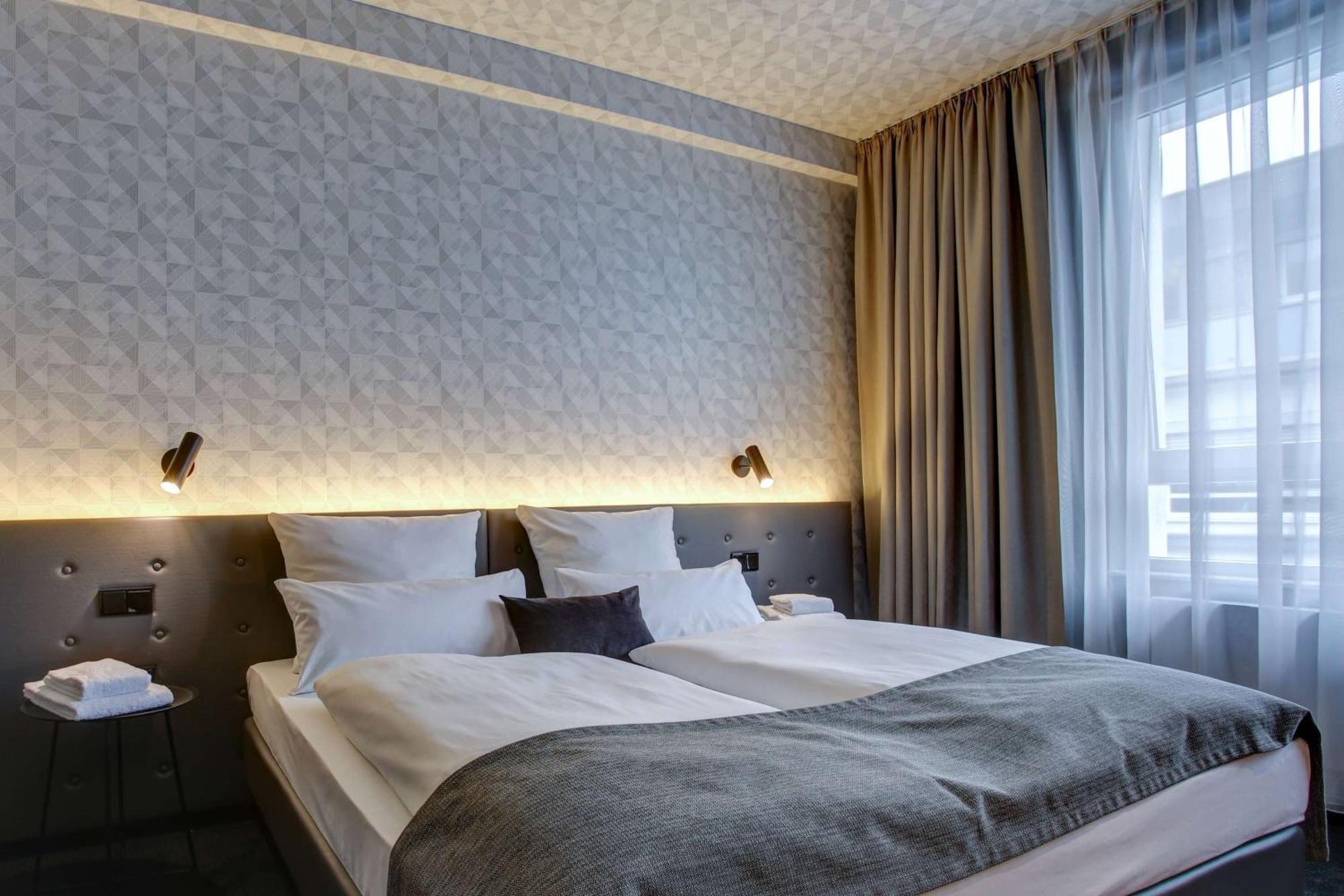 Hotel Vienna House Easy By Wyndham 3*
